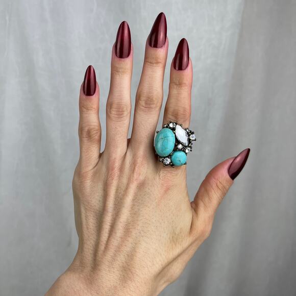 VTG Y2K Urban Outfitters Turquoise Howlite Rhinestone Statement Ring Gold 6-6.5 - Picture 2 of 16